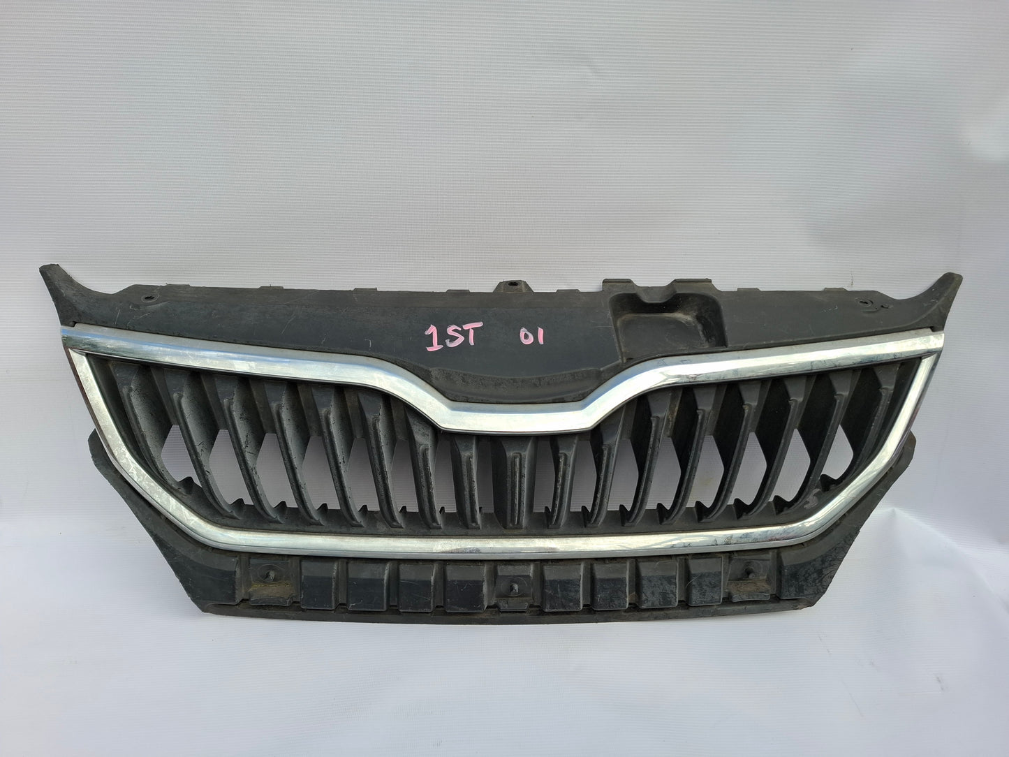 SKODA CITIGO 2012 -2017 GENUINE FRONT BUMPER TOP GRILL 1ST853653