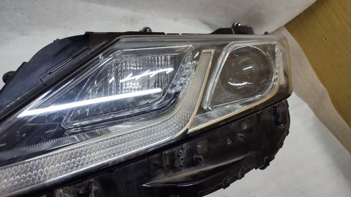 TOYOTA CAMRY 2018-22 HEADLIGHT LEFT PASSENGER SIDE 81150-33D10 GENUINEtoca24