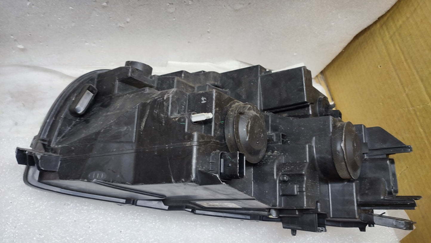 VAUXHALL COMBO 2017 TO 2020 PASSENGER SIDE HALOGEN HEADLIGHT 9816823880 vx104