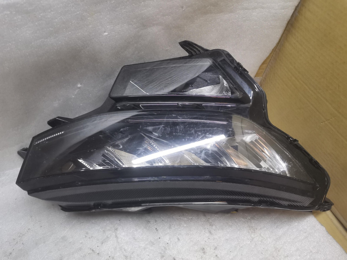 SKODA KODIAQ DRIVER SIDE LED HEADLIGHT 2022 567941010 00224264-05 SK64