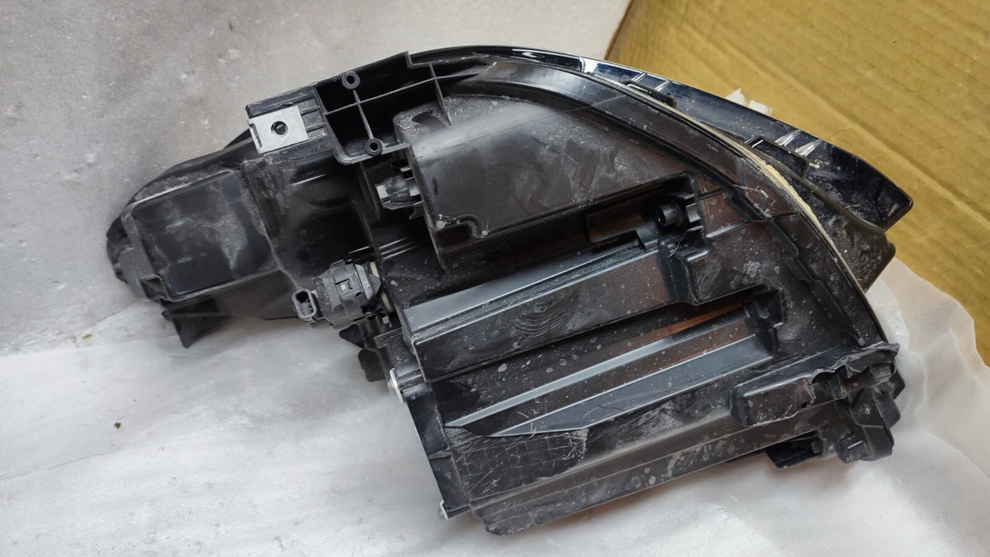 RENAULT CAPTUR HEADLAMP LED RIGHT DRIVER SIDE 260100119R MK2 2019-24 ren35