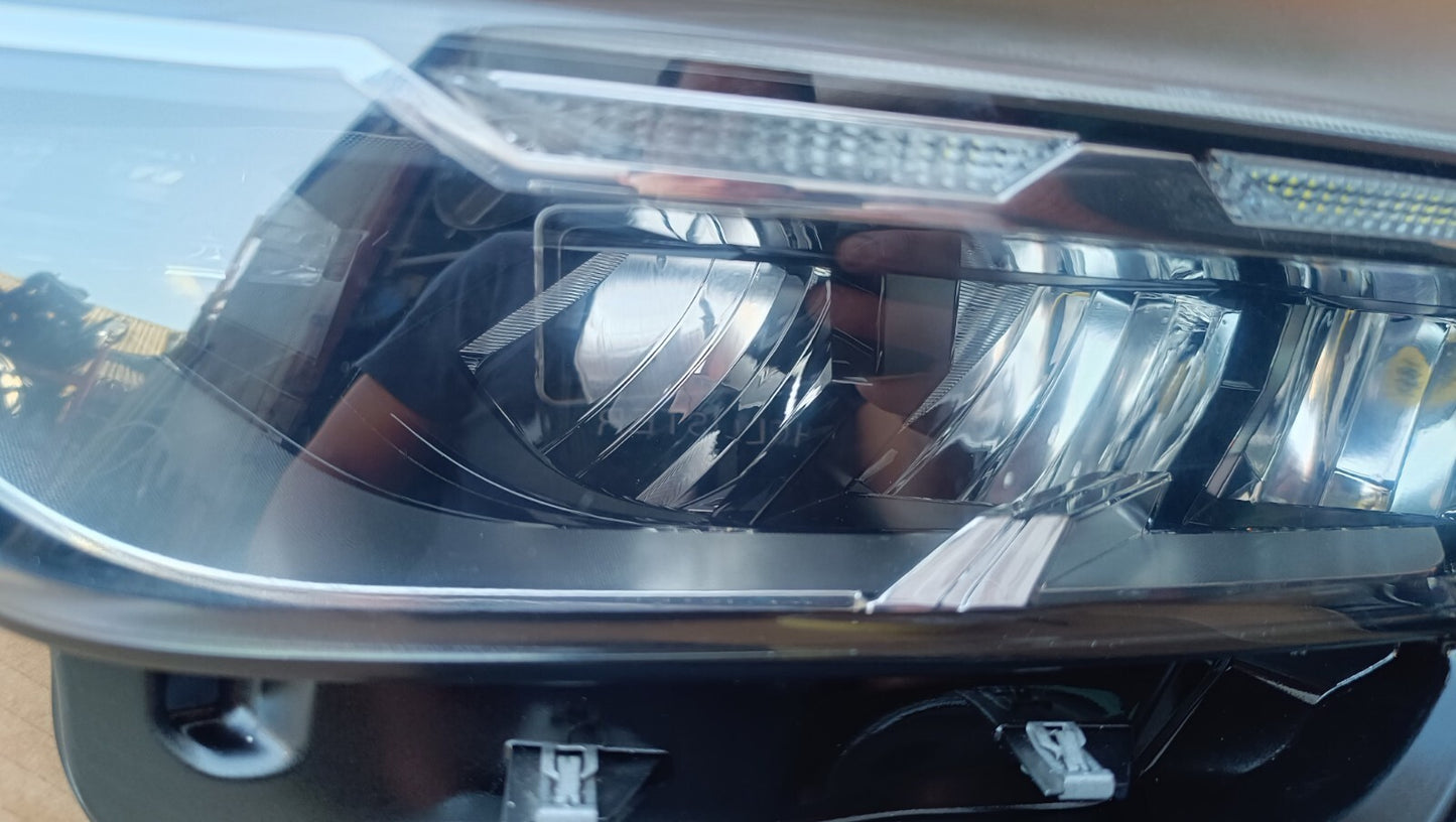 Renault Captur 2020-2022 N/S LED Headlight 260603358R ren54