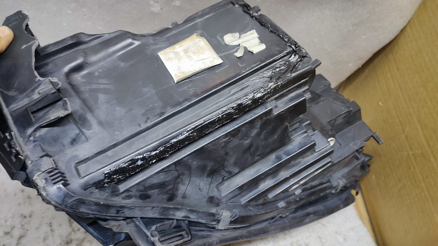 MERCEDES GLE W166 Passenger Side LED Intelligent Headlight A1669062303 m68