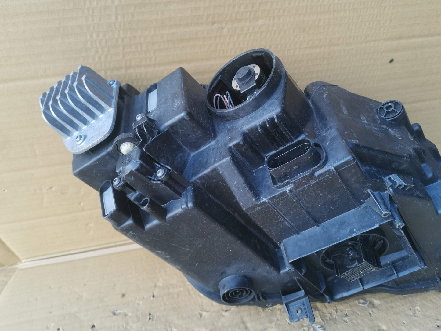 SEAT ATECA 2016-2024 GENUINE LED PASSENGER SIDE HEADLIGHT  577941007F seat63