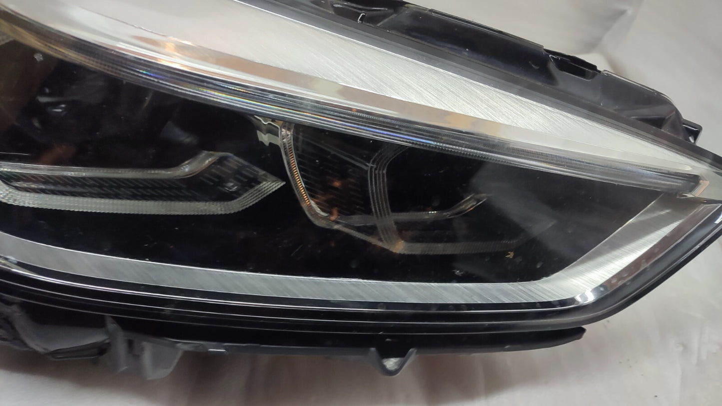 BMW 1 SEIRES F40 O/S RIGHT LED HEADLIGHT 2019 - ON GENUINE BMW 5A1E058 bm89