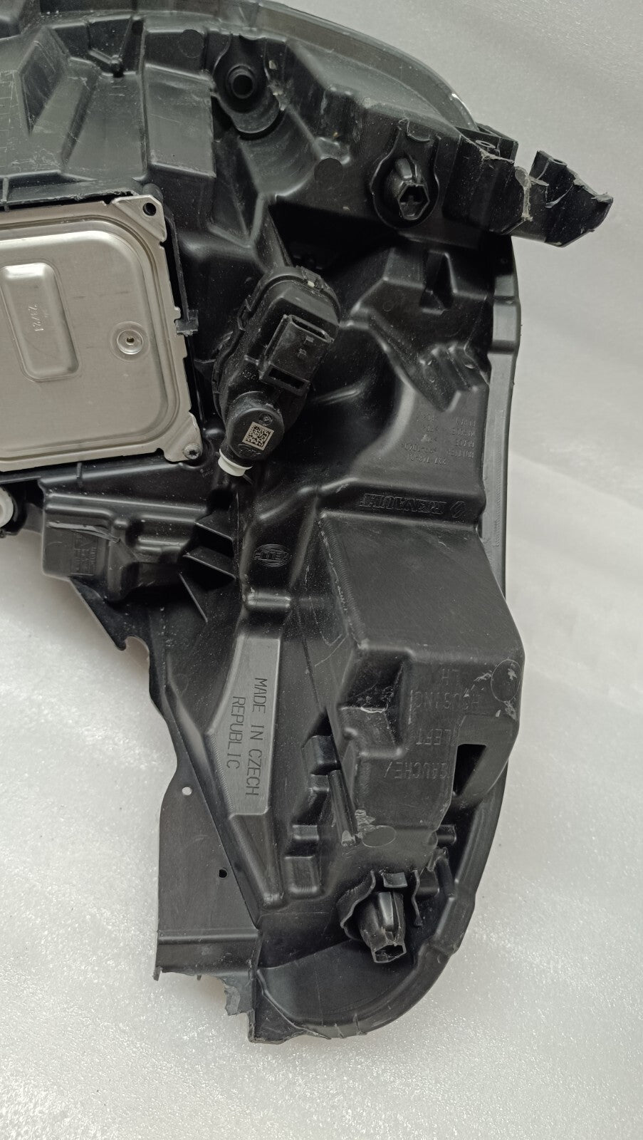 RENAULT CAPTUR LED PURE VISION N/S HEADLIGHT 260603743R re68