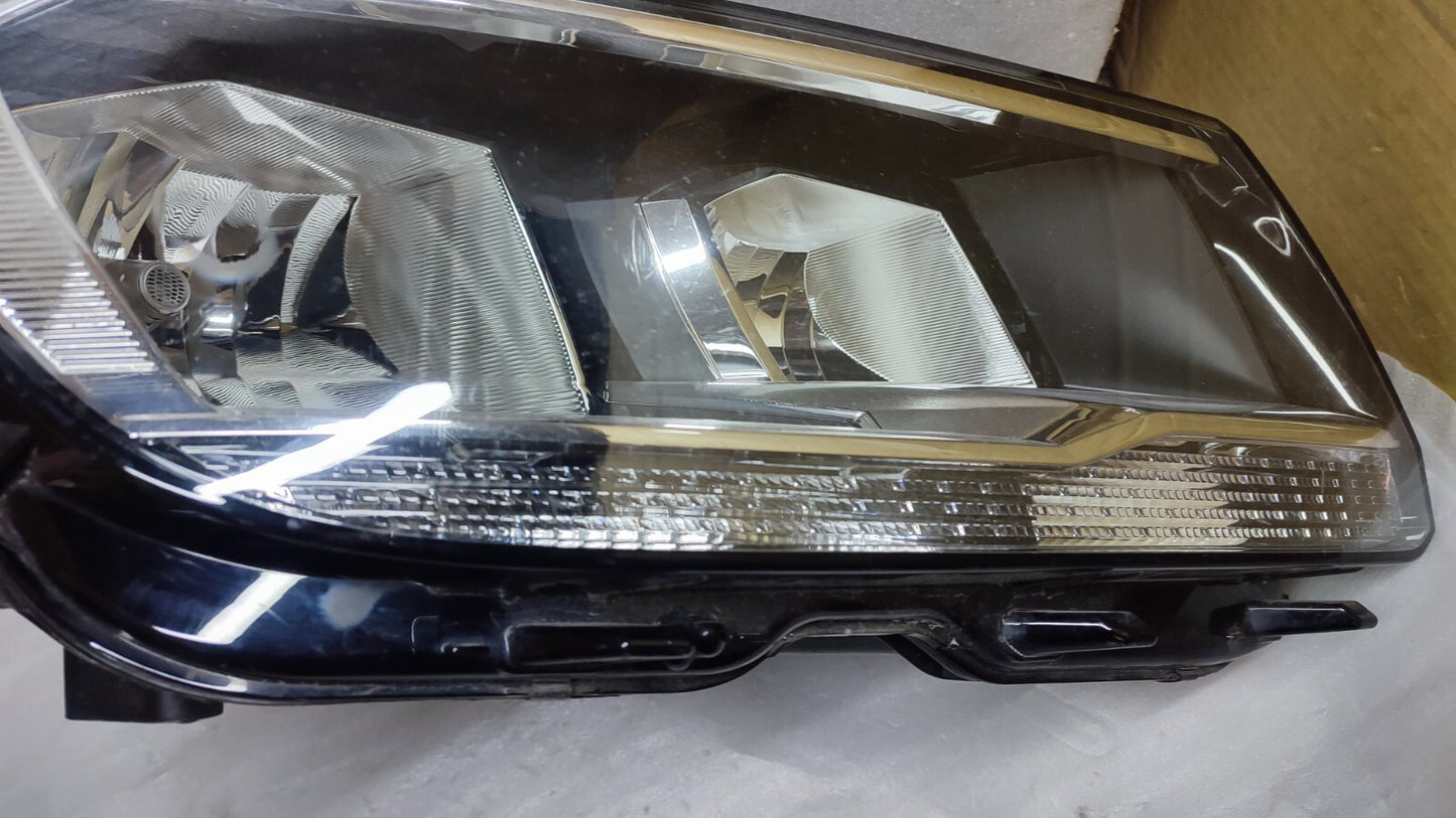 VOLKSWAGEN TIGUAN 2016-20 O/S DRIVER'S HEADLIGHT 5NC941006B vw162