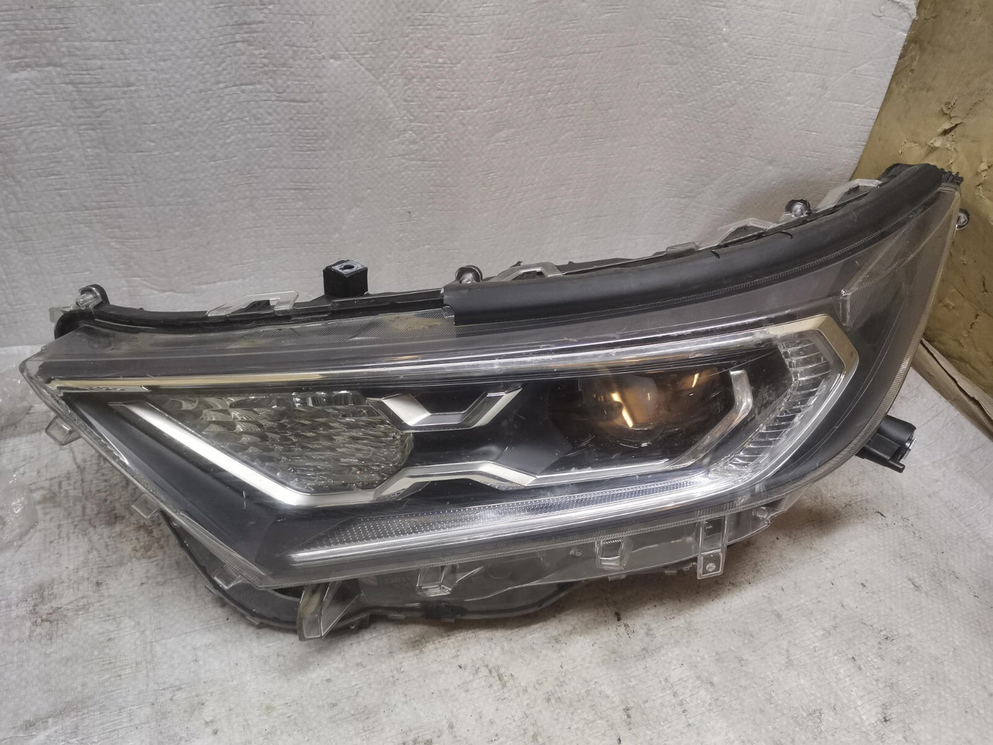 Toyota RAV4 Headlight Left LED Projector Lens 19+ Passenger Near Side tor411