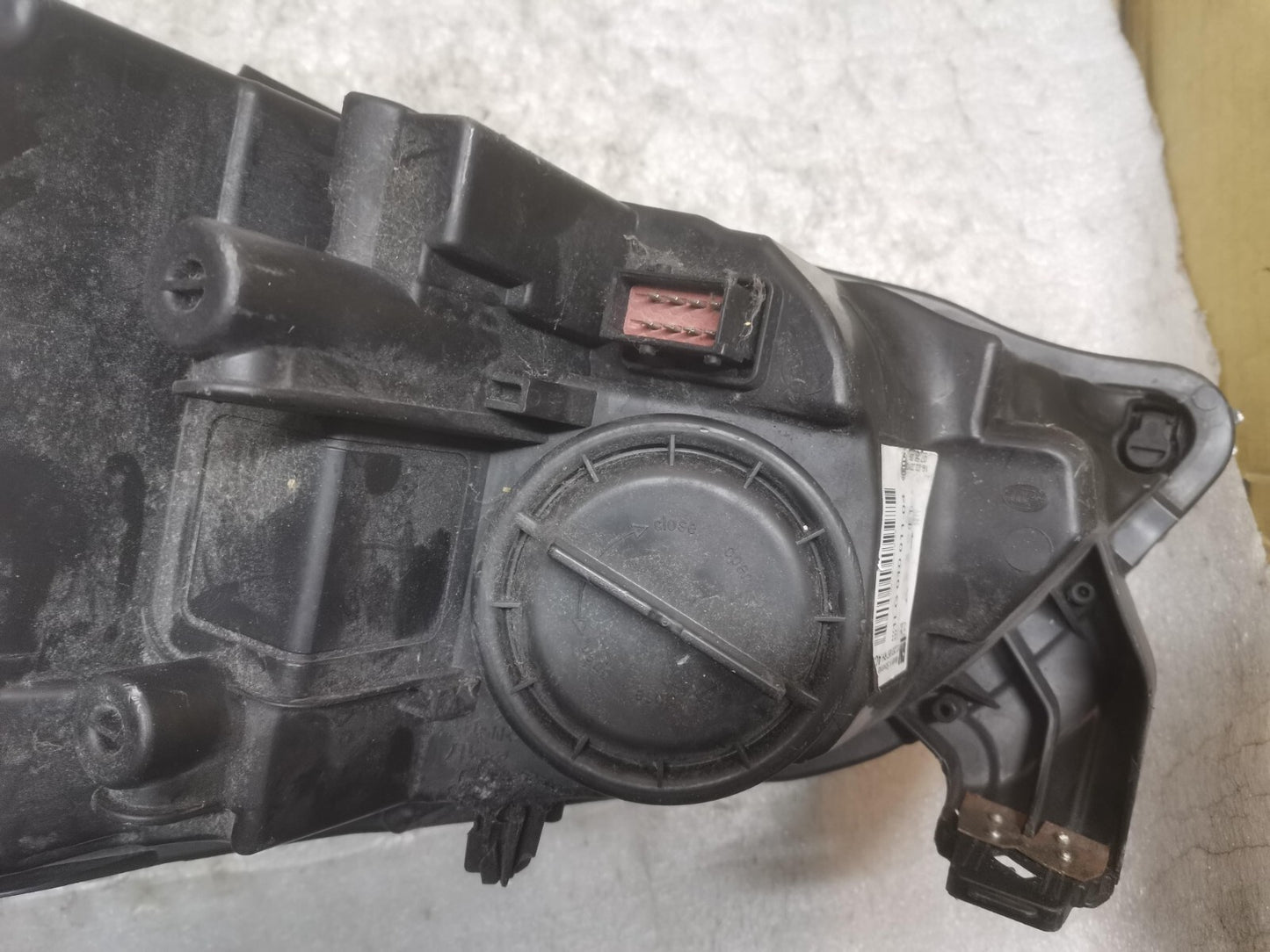 Vauxhall Astra J Driver Side (LH) Headlight Silver Insert 13253657 vxaj71