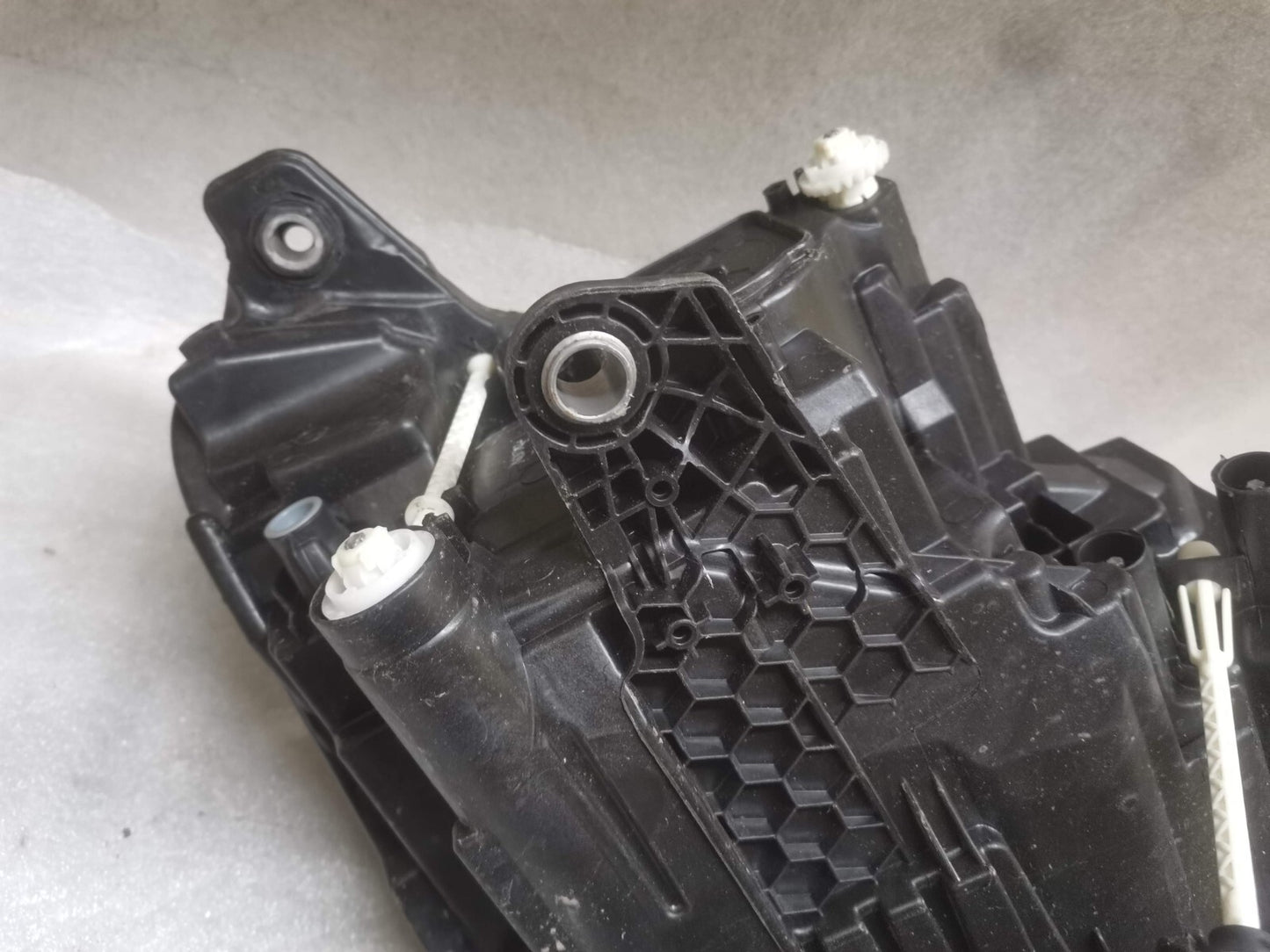 SKODA KODIAQ 2019 PASSENGER SIDE LEFT LED HEADLIGHT 567941015F skkd56