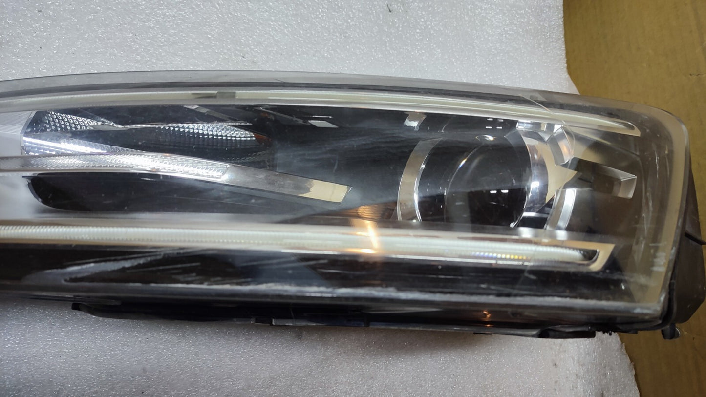 Audi Q3 Headlight Headlamp left Passenger Xenon  8U0941005A au161