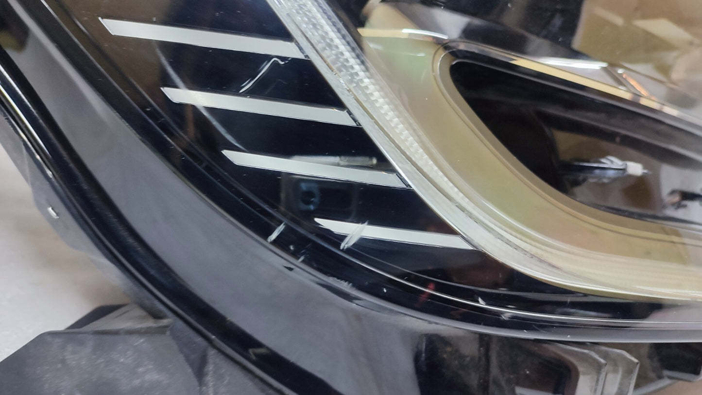 RENAULT CAPTUR HEADLAMP LED RIGHT DRIVER SIDE 260100119R MK2 2019-24 ren35