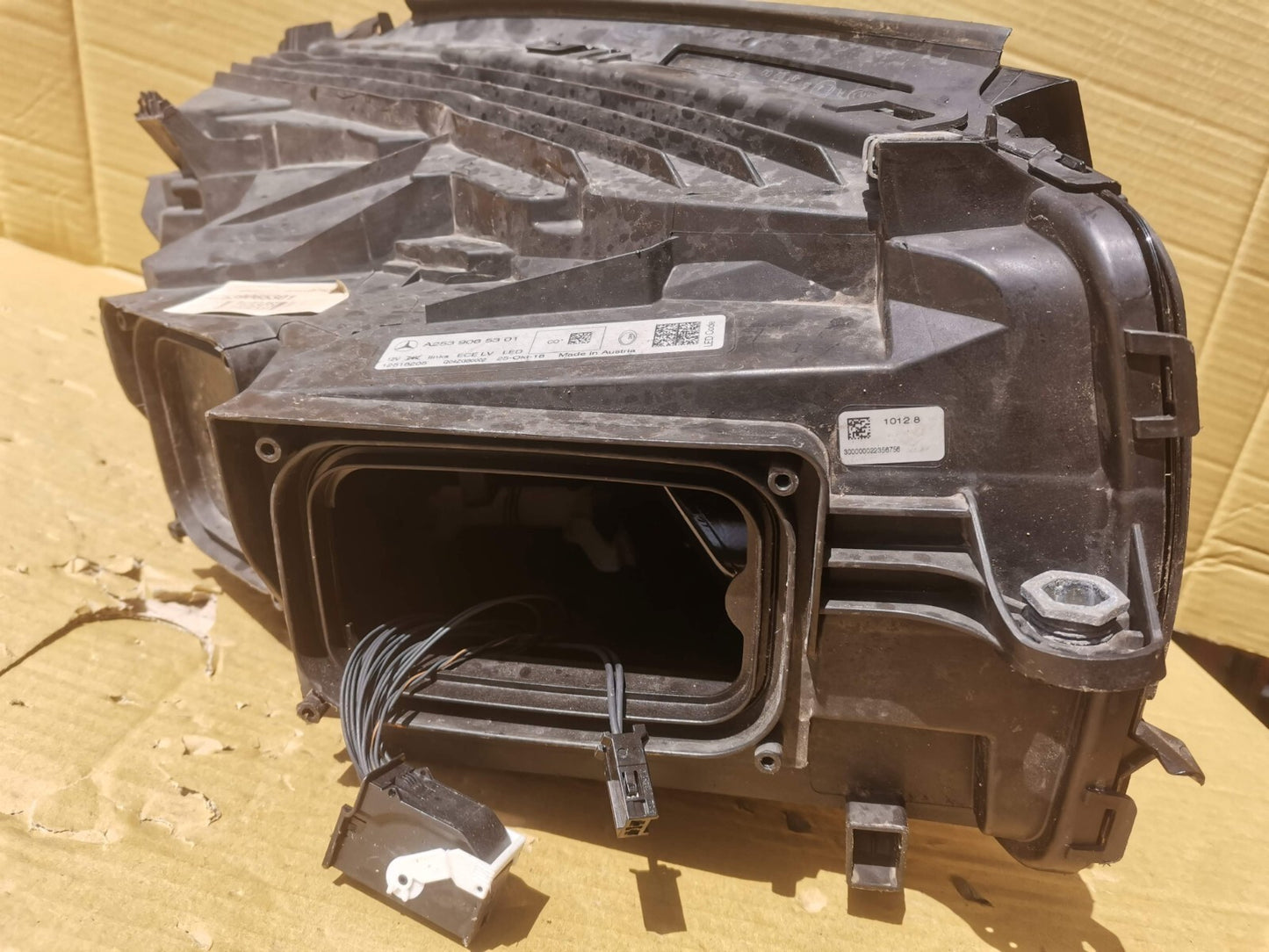 MERCEDES GLC W253 HEADLIGHTS RHD LED HIGH PERFORMANCE LEFT A2539065301 m44