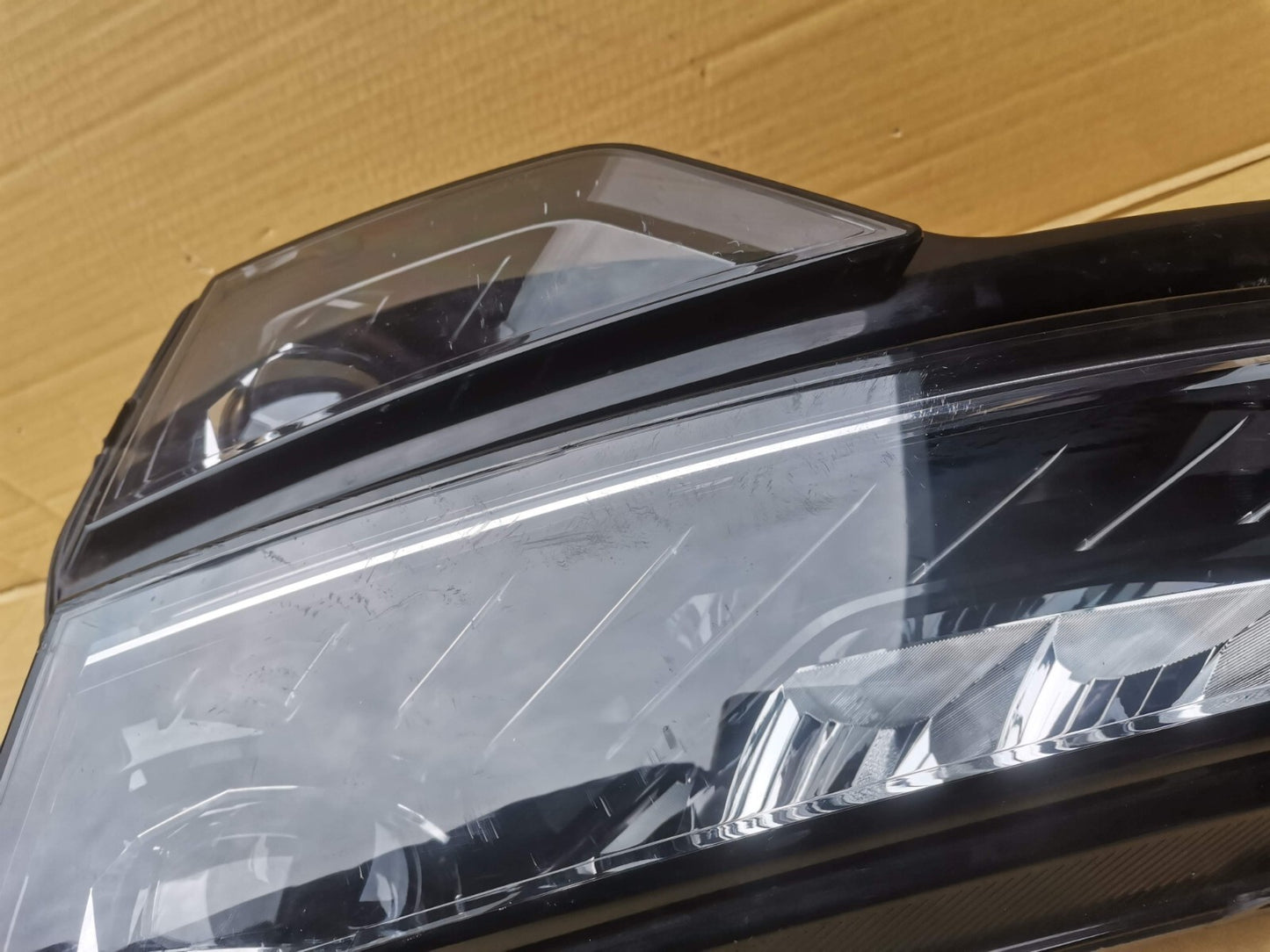 SKODA KAROQ Front Left Headlight 57C941015C skkq46