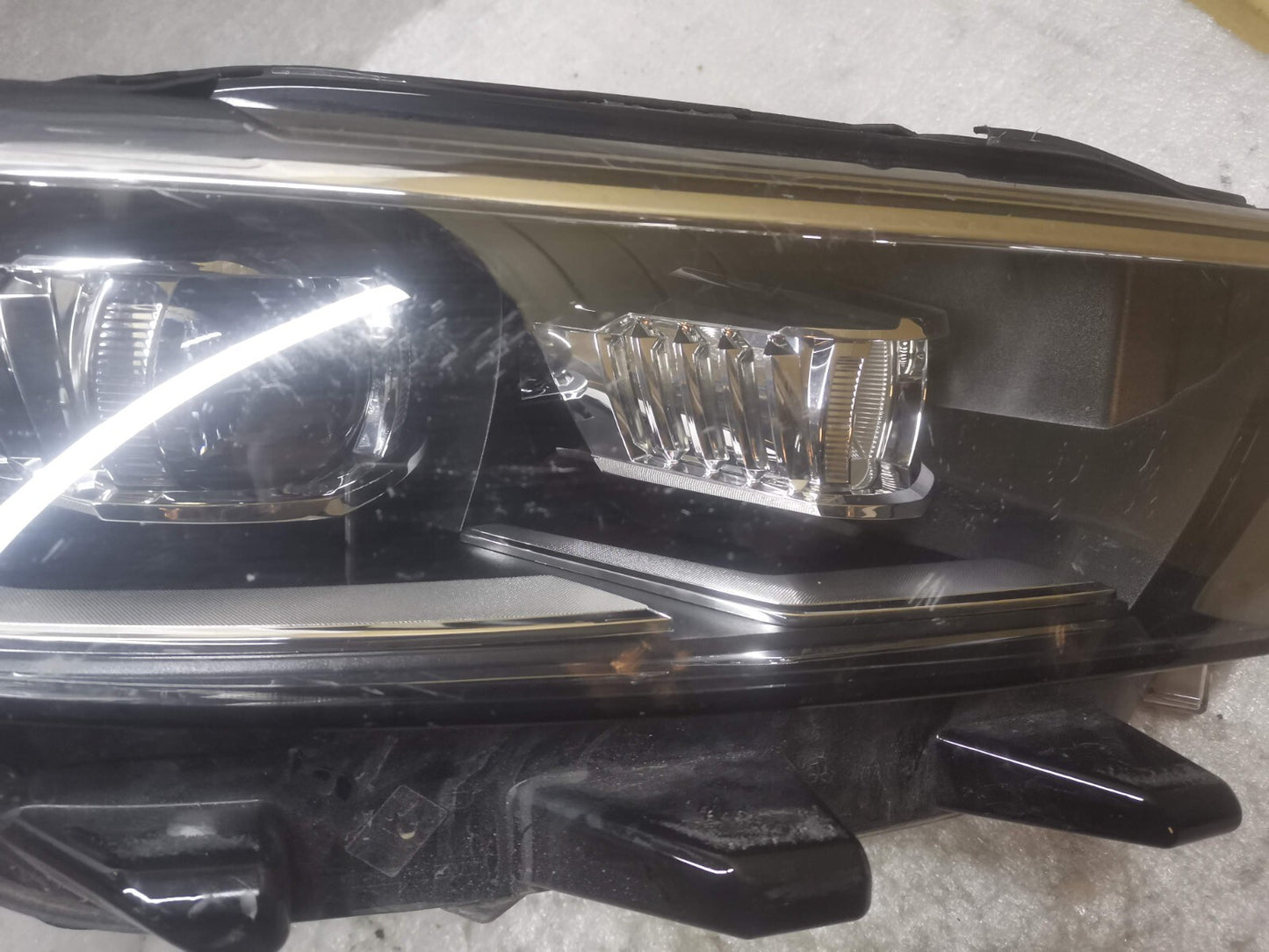 VOLKSWAGE T-ROC 2019 2020 2021 LED XENON RIGHT O/S HEADLIGHT 2GA941036J vw137