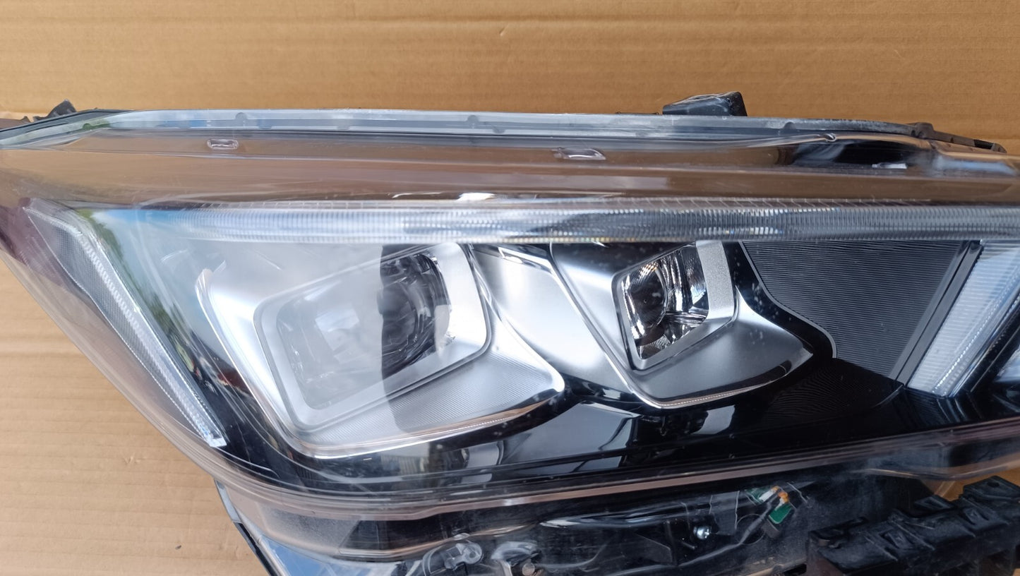 NISSAN LEAF FRONT RIGHT DRIVERS SIDE HALOGEN HEADLIGHT 260105SJ0A 2018 2024 ni60