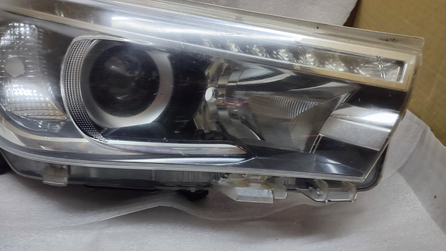 TOYOTA HILUX 2015-2019 DRIVER SIDE RIGHT FULL LED XENON HEADLIGHT GENUINE to36