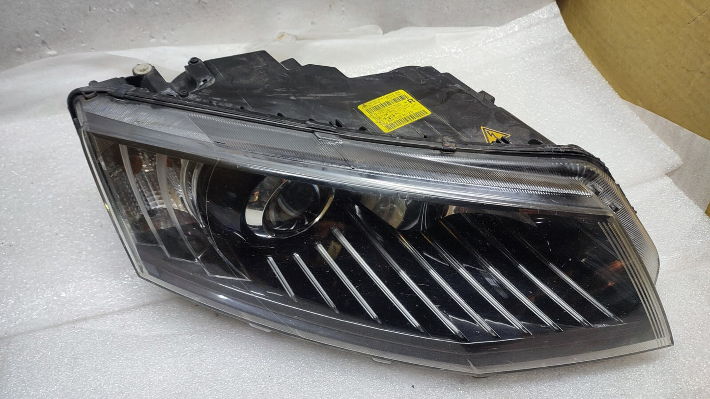 SKODA OCTAVIA 2013 - 2017 DRIVER XENON HEADLIGHT 5E2941016B