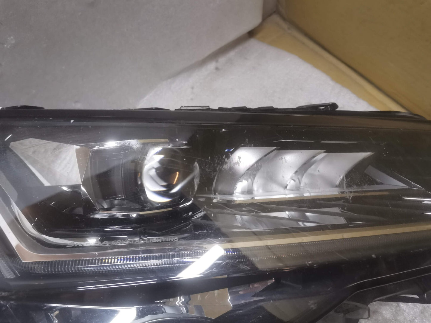 SKODA SUPERB MK3 FACELIFT CRYSTAL LED HEADLIGHT 2018-21 DRIVER O/S 3V2941016D 76