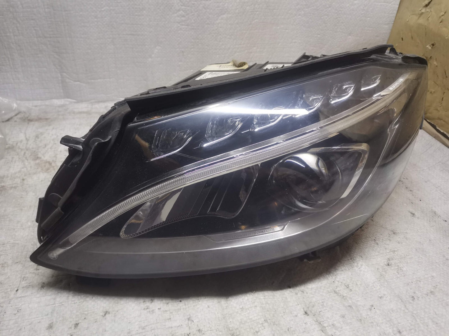 MERCEDES C CLASS W205 2015-2018 PASSENGER SIDE HEADLIGHT A2059069404 m20533