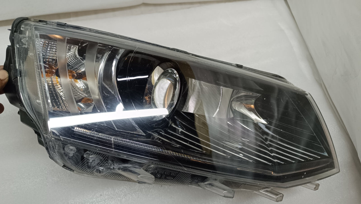 SKODA OCTAVIA 2013 - 2017 DRIVER XENON LED DRL HEADLIGHT RIGHT 5E2941016B sk107