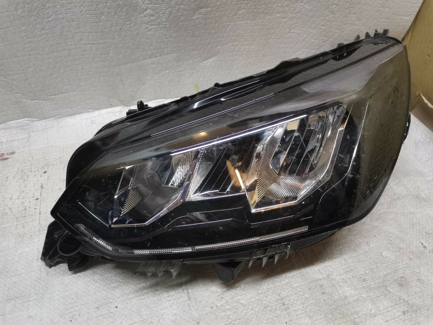 PEUGEOT 208 2020+ GENUINE LED PASSENGERS LEFT LH HEAD LIGHT LAMP psa6