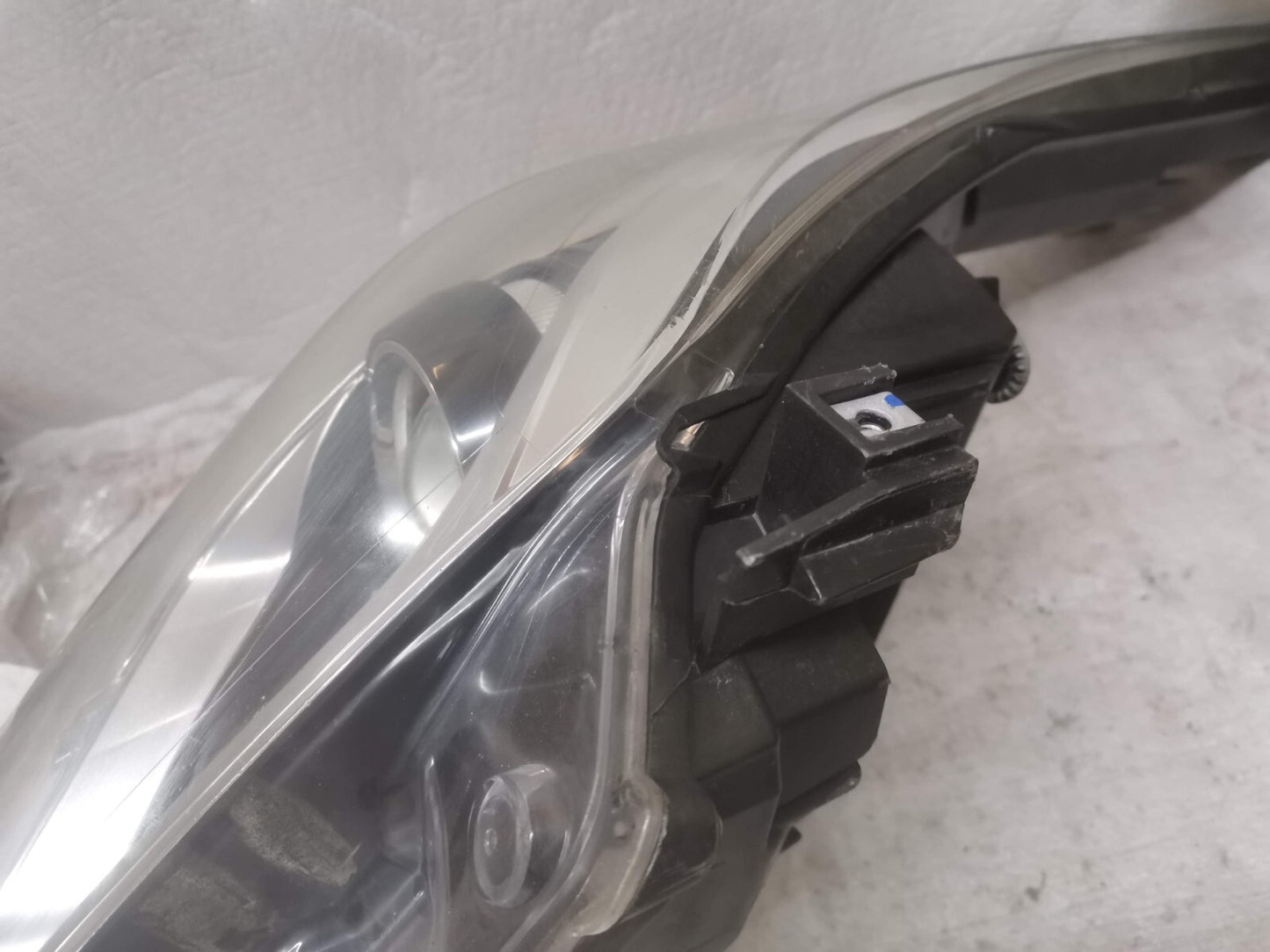 TOYOTA CHR PASSENGERS SIDE N/S LH HEADLIGHT 81160-F4011-00 2016-2020 toch8