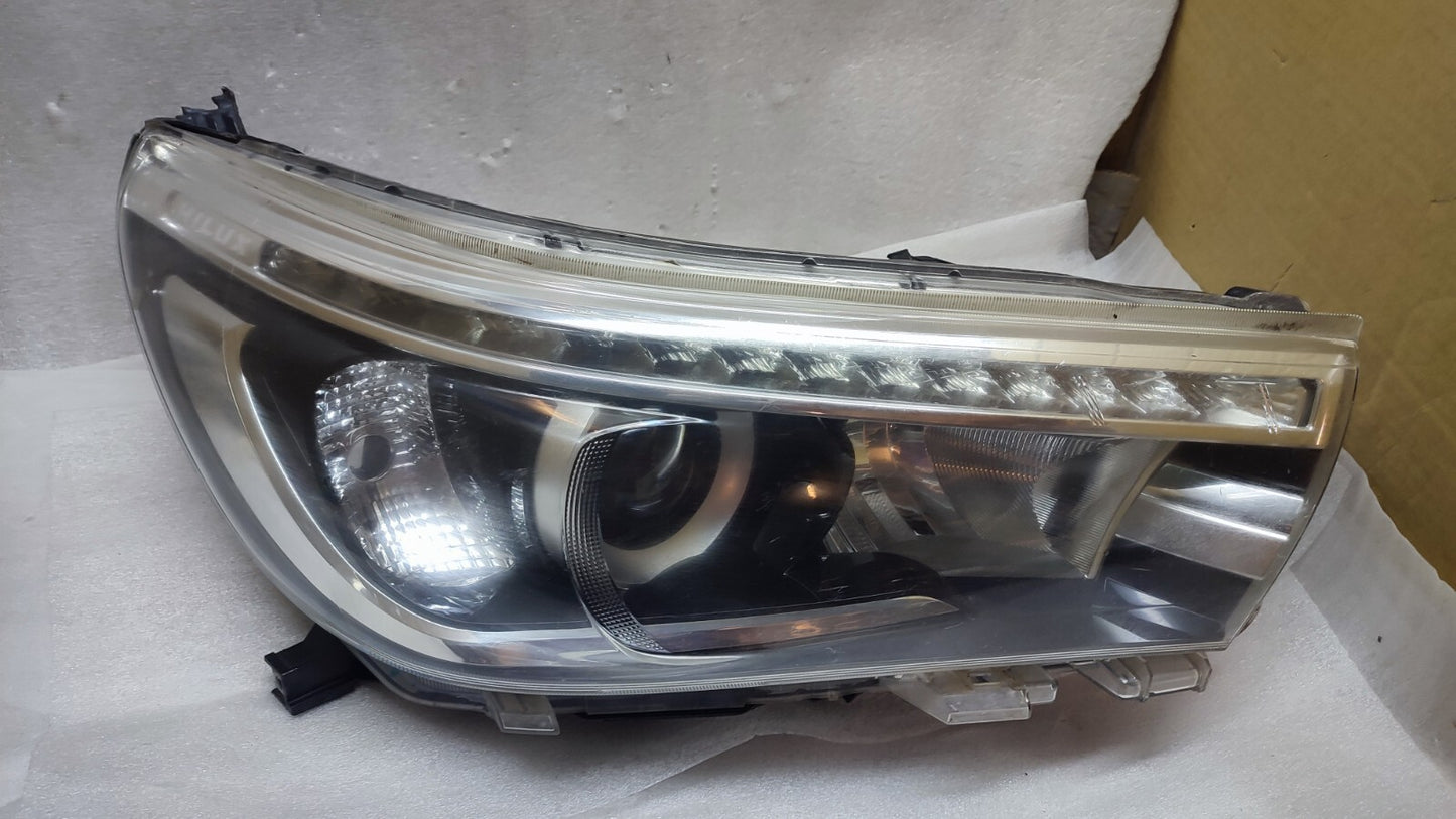 TOYOTA HILUX 2015-2019 DRIVER SIDE RIGHT FULL LED XENON HEADLIGHT GENUINE to36