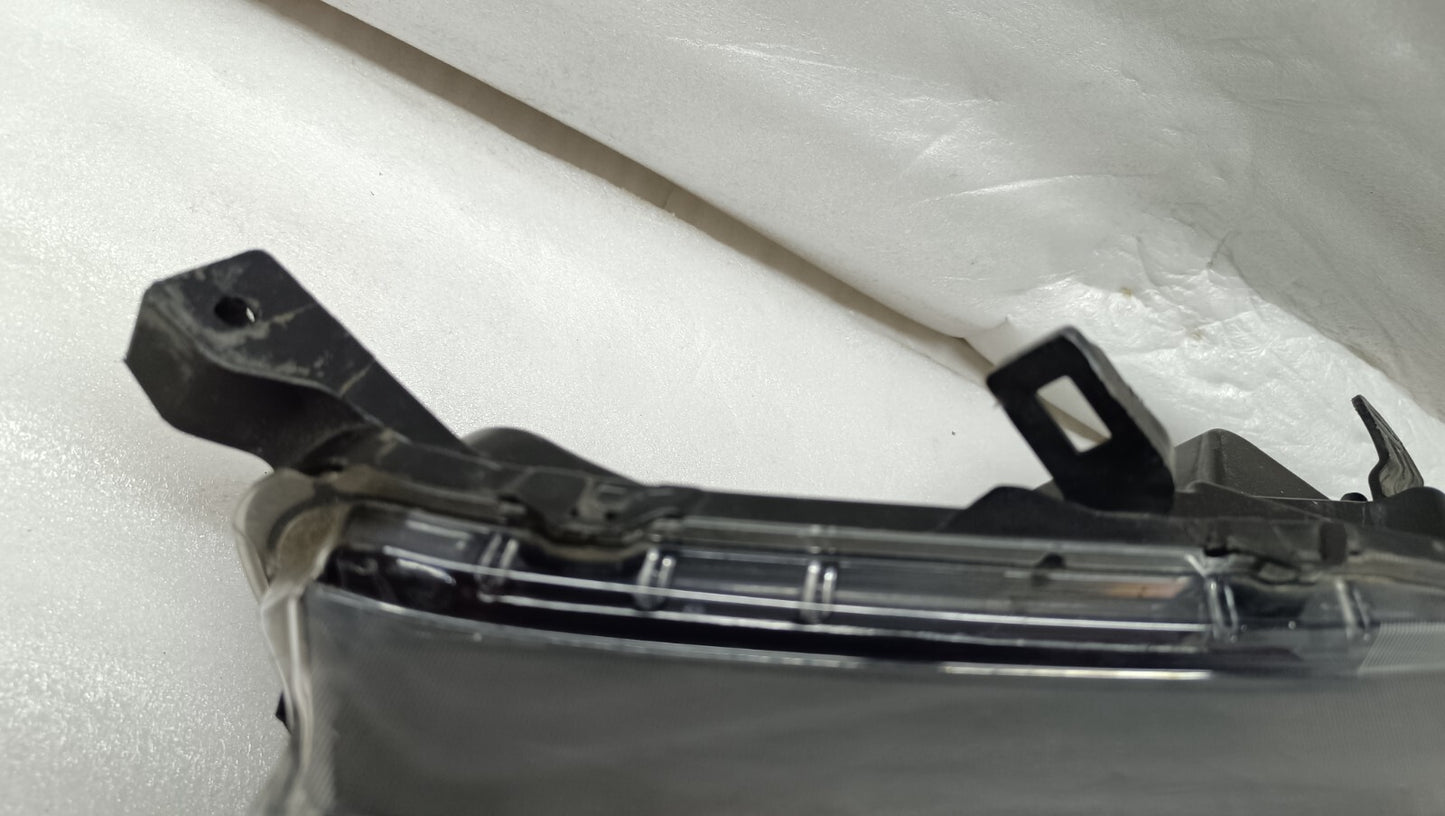 NISSAN QASHQAI Mk2 (J11) Left Passenger Side Front Headlight LED 100-18016 ni68