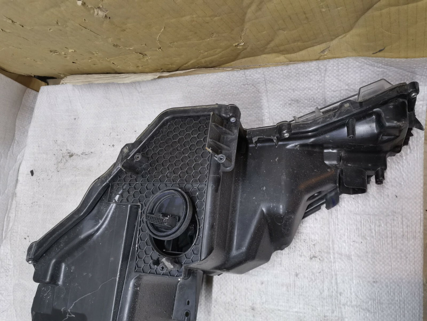 TOYOTA C-HR Right DRIVER SIDE LED HEADLIGHT 81110-F4061-00 2016-19 toch2