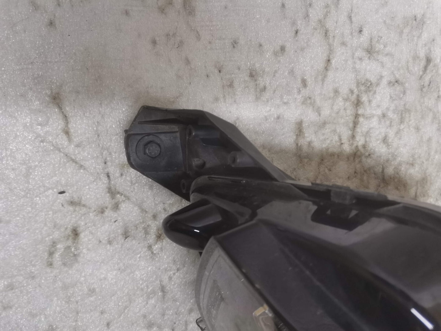 PEUGEOT 208 2008 2021 MK2 PASSENGER SIDE HEADLIGHT 9833036280 PSA54