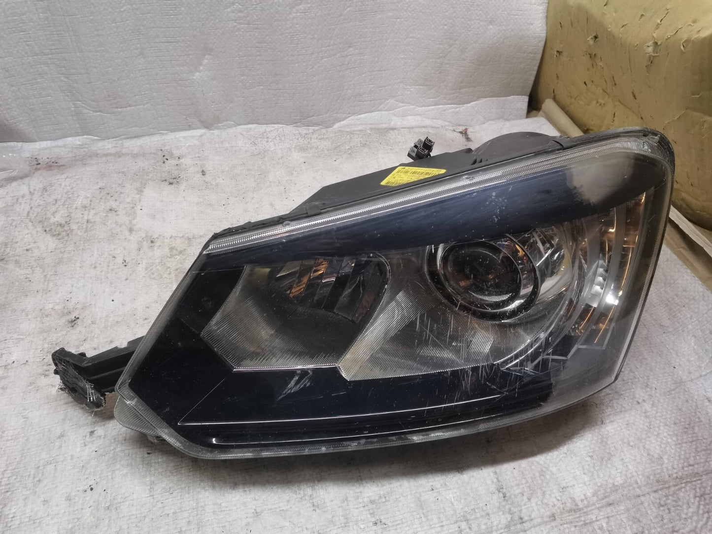 SKODA YETI 2013-17 NEARSIDE LEFT XENON LED HEADLIGHT GENUINE 5L2941015C skye39