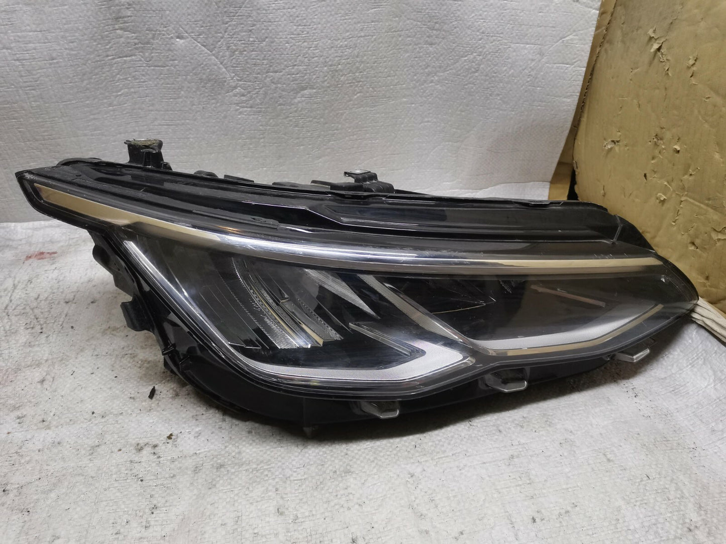 Volkswagen GOLF mk8 GENUINE 9+ DRIVER SIDE HEADLIGHT HEADLMAP 5H2941006 vwgo57