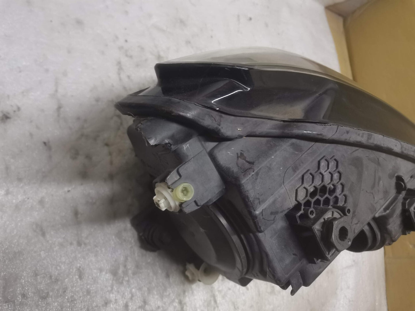 VOLKSWAGEN CADDY MK3 2015 TO 2020 PASSENGER SIDE HEADLIGHT 2K2941015B VWCA131