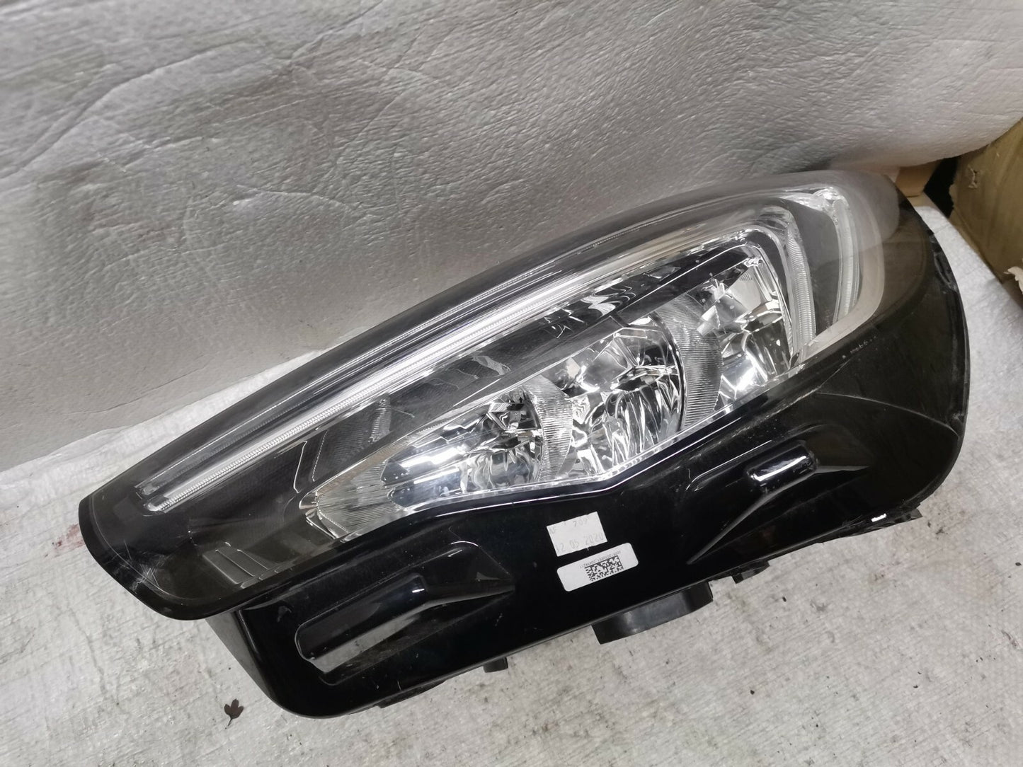 VAUXHALL GRANDLAND X LED PASSENGER HEADLIGHT yp00162980 2016+ vxgx16