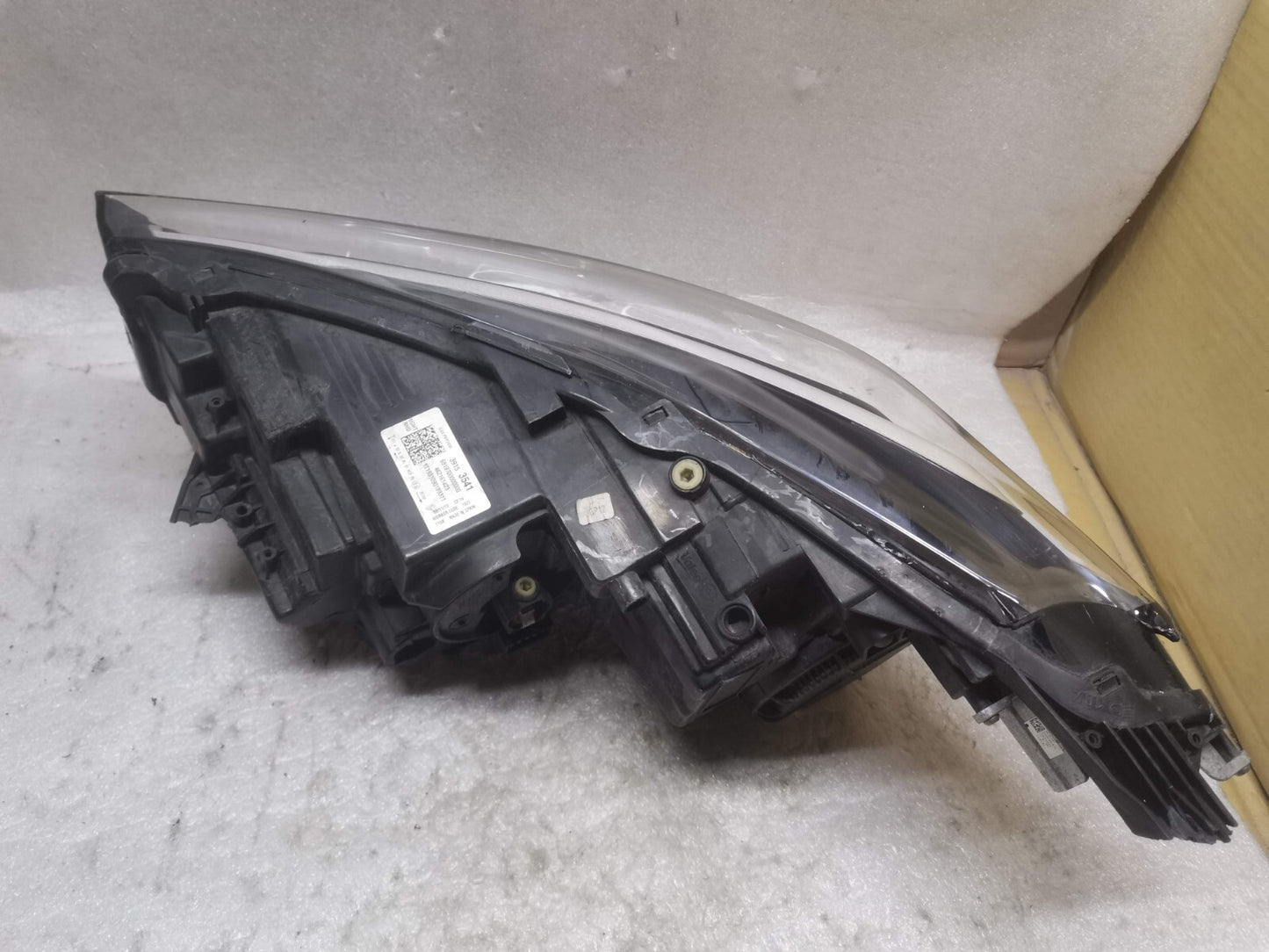 VAUXHALL CROSSLAND 2017-2021 DRIVER SIDE LED HEADLIGHT 39153541 vxcr49