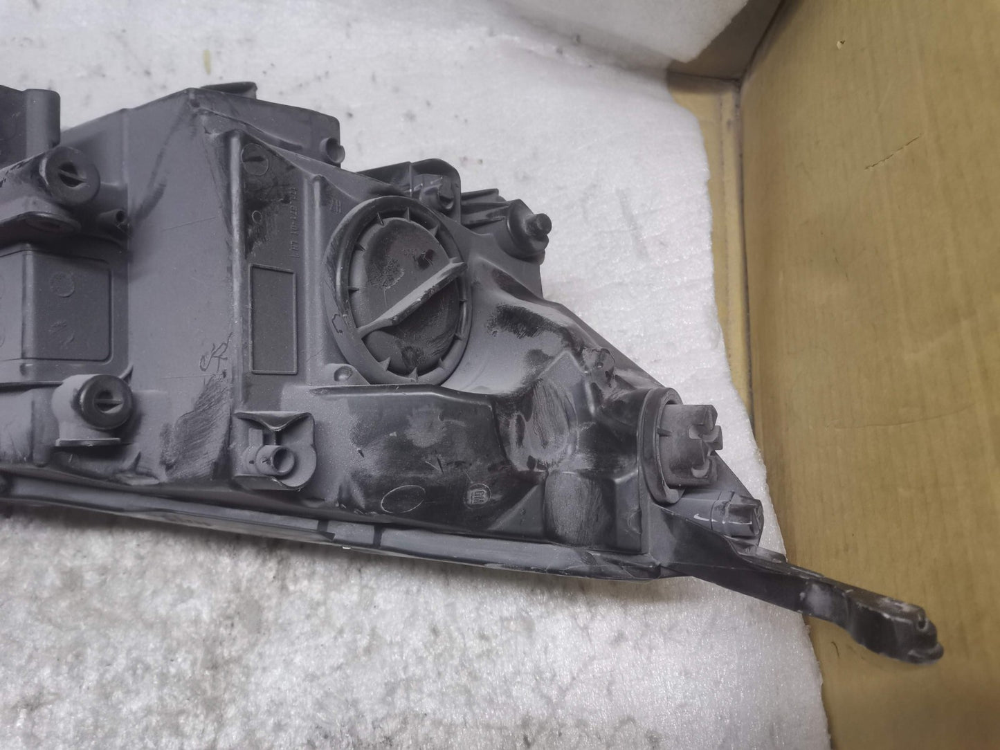 VAUXHALL ASTRA J MK6 2012-2015 LEFT SIDE N/S HEADLIGHT 13371601 vxaj77