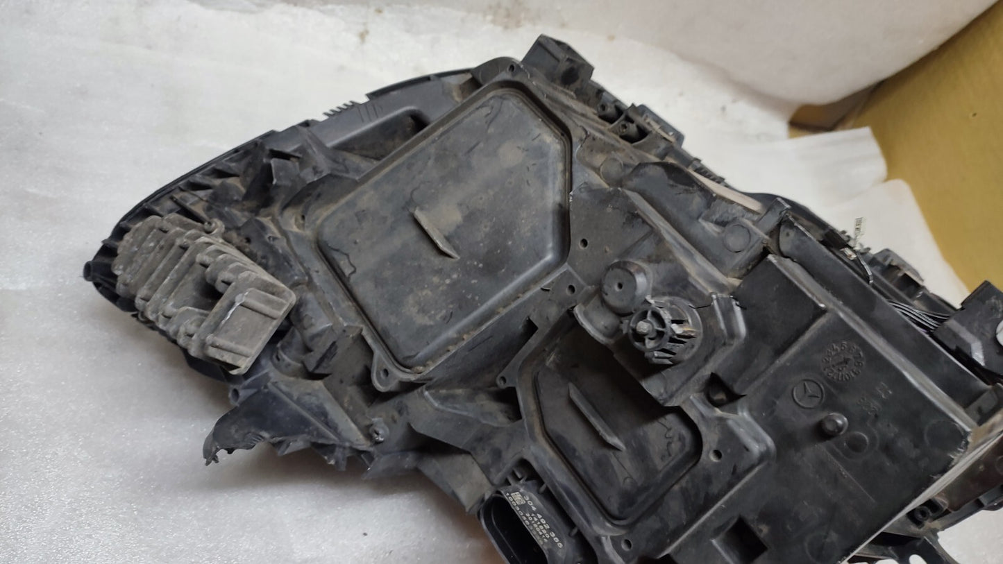 MERCEDES C CLASS W205 HYBRID LED DRIVERS SIDE RIGHT HEADLIGHT A2059060204 m71