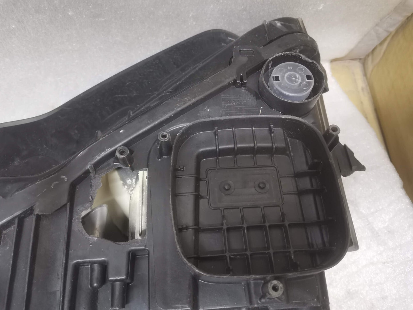 VAUXHALL CROSSLAND X 2017-2021 DRIVER SIDE HALOGEN HEADLIGHT 13467970 vxcr69