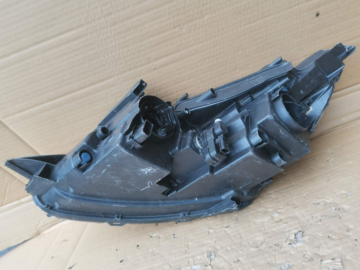 PEUGEOT 2008 2016 - 2019 DRIVER O/S LED HEADLIGHT  9825313580 psa25