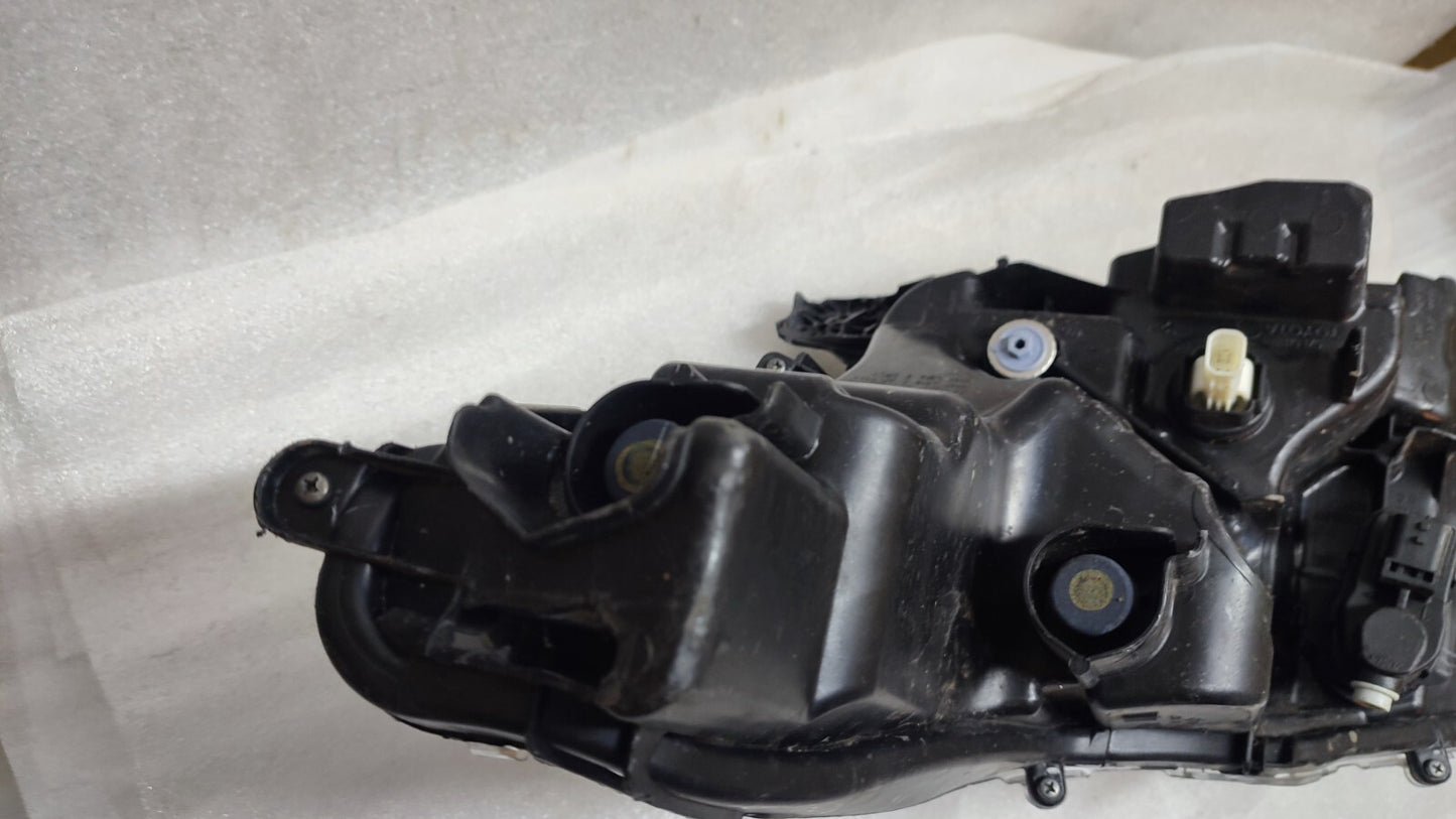 TOYOTA YARIS 2020 2021 2022 FULL LED PASSENGERSIDE N/S LEFT HEADLIGHT toya33