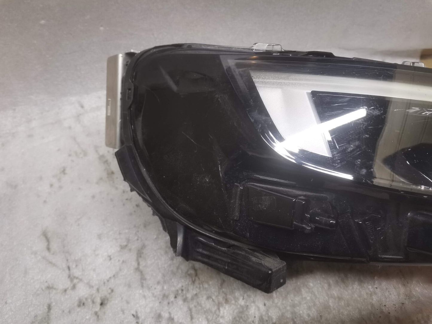 VAUXHALL MOKKA B 2020+ HEADLIGHT O/S RIGHT HAND 9847939380 vxmo59