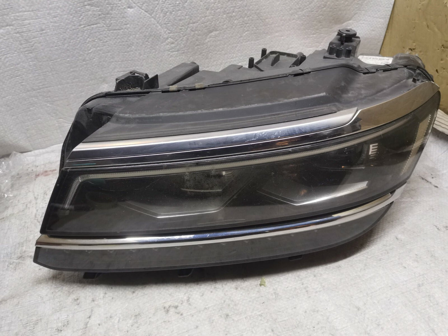 VOLKSWAGEN TIGUAN NS XENON LED HEADLIGHT 5NC941081A vwti66