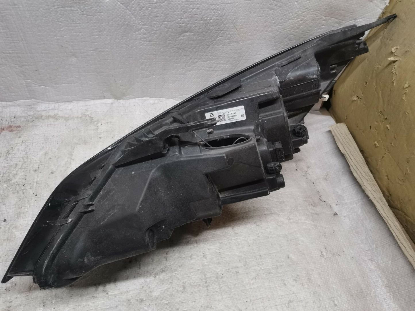 VAUXHALL OPEL ASTRA K 39111146  FRONT HEADLIGHT RIGHT SIDE RHD vak6