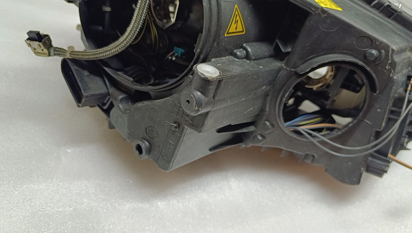 Skoda Yeti 5L 2014-2018 Genuin RHD Xenon headlight unit (left) 5L2941017D sk102