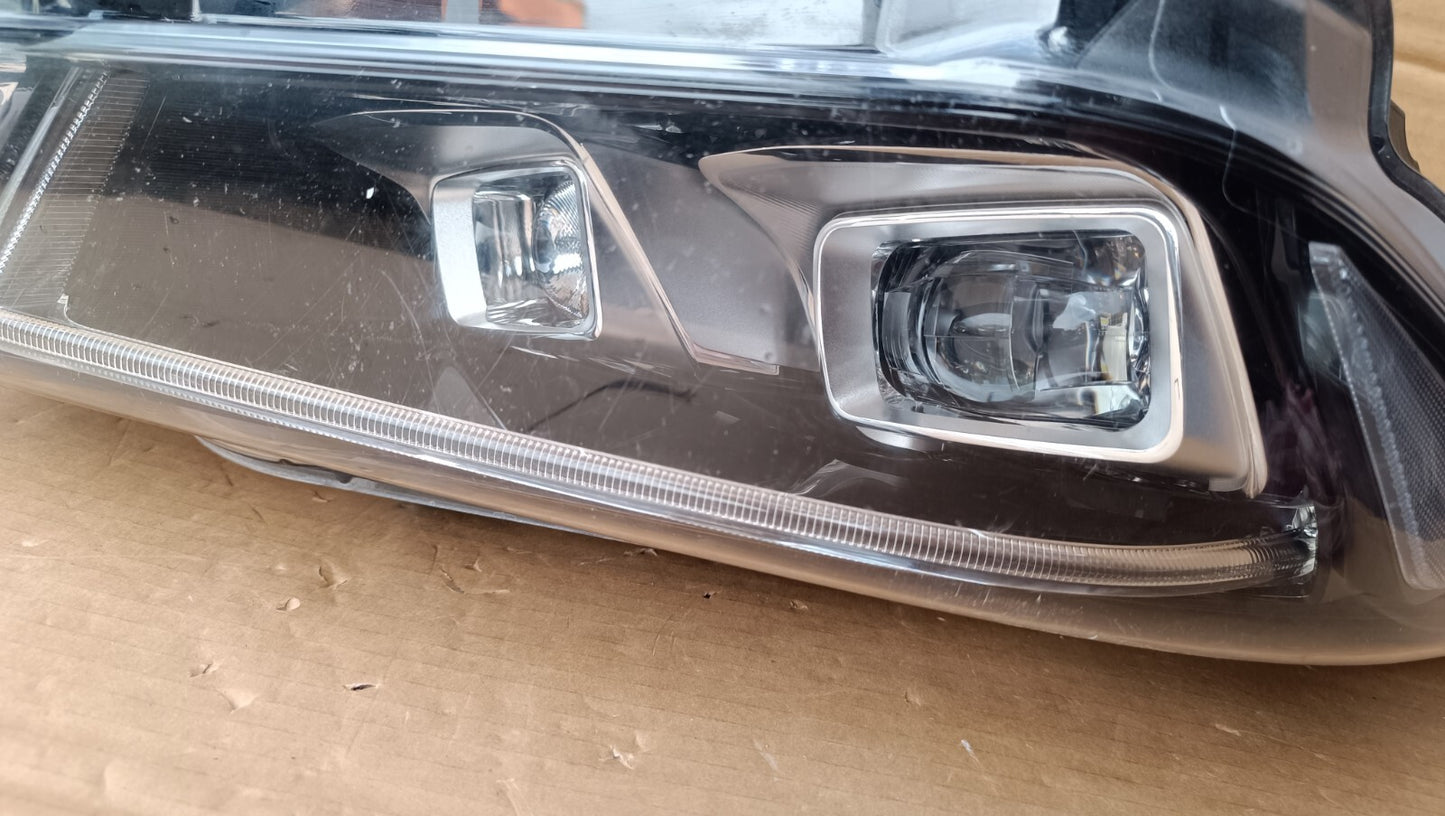 NISSAN LEAF FRONT RIGHT DRIVERS SIDE HALOGEN HEADLIGHT 260105SJ0A 2018 2024 ni60