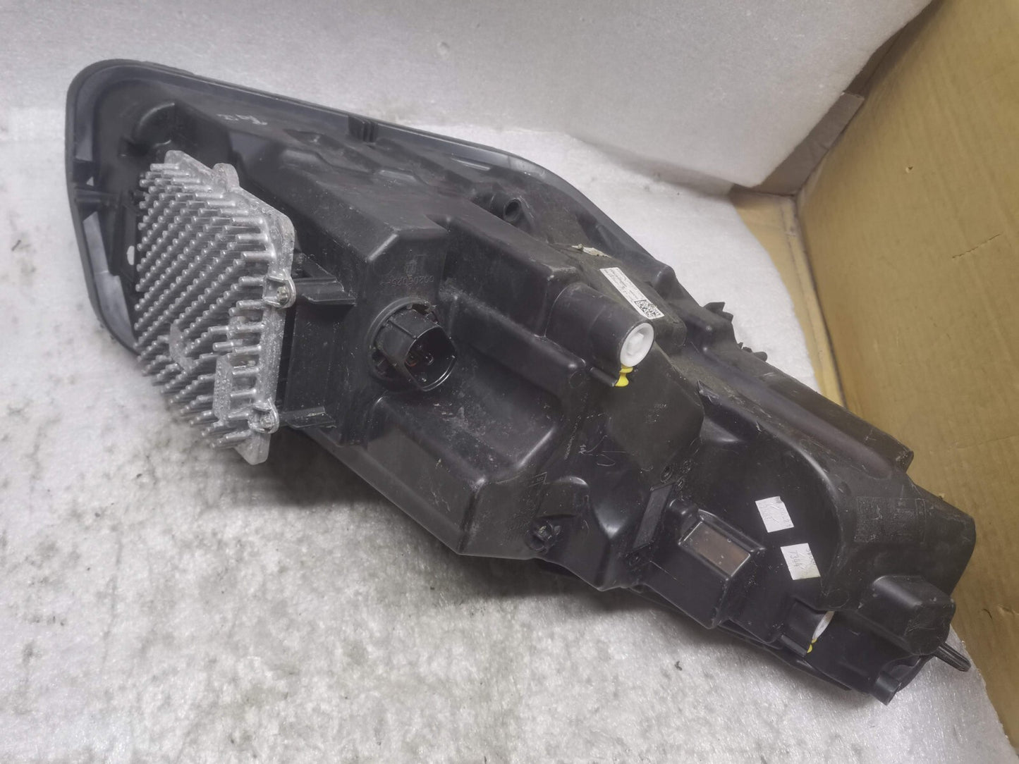 GENUINE JAGUAR E PACE X540 LEFT HEADLIGHT RHD 2017-2020 M9C313W030AB jlr35