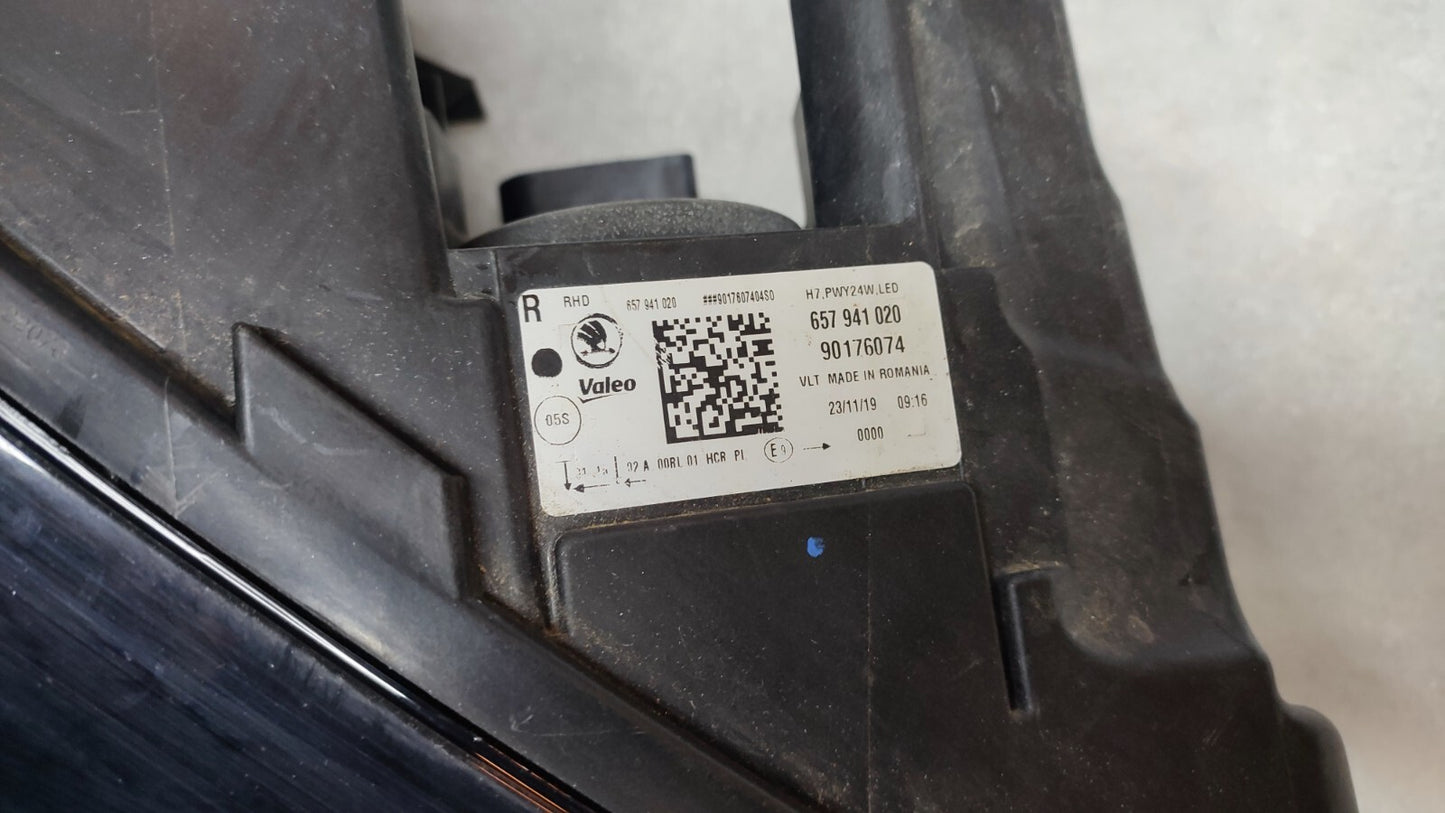 SKODA SCALA 2019-2022 GENUINE RIGHT DRIVER SIDE HEADLIGHT 657941020 sk83