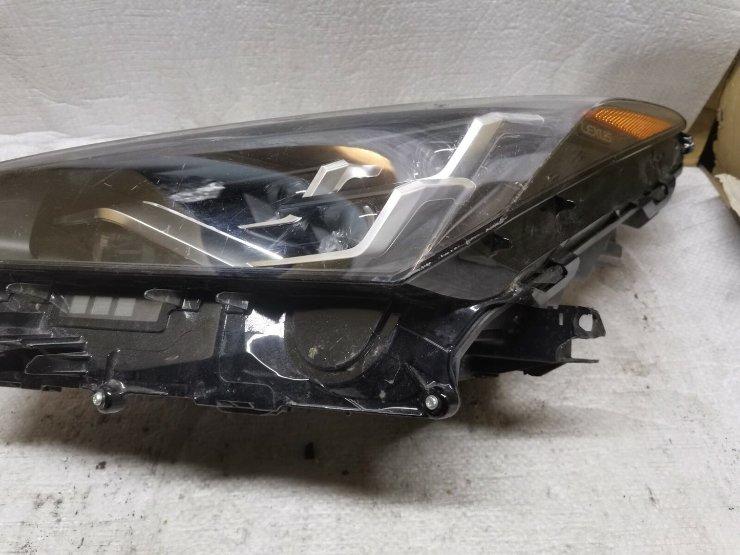 LEXUS NX 300H LEFT SIDE TRIPLE EYE FULL LED HEADLIGHT LHD