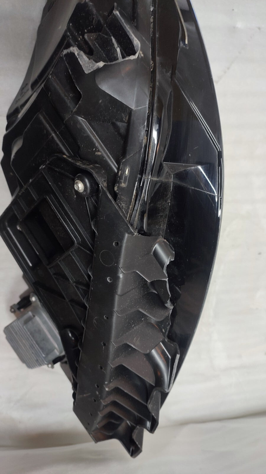 TESLA MODEL 3 DRIVERS SIDE RIGHT LED HEADLIGHT 2018-2023 1514953-20-E te9